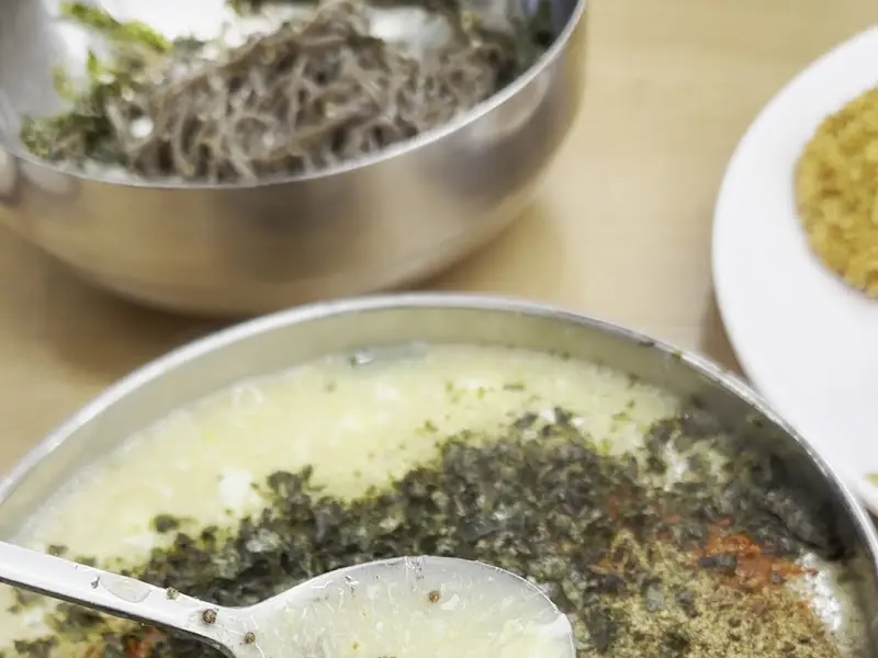 들기름 막국수와 돈까스