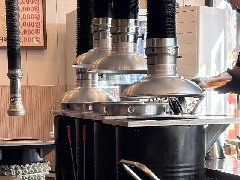 초벌구이 하는 모습