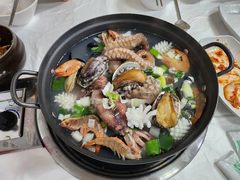 황제해물칼국수 해산물