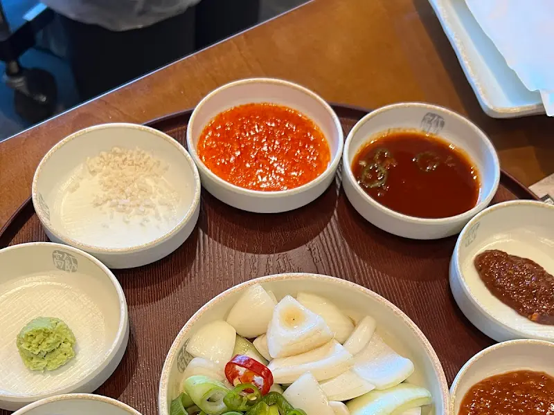 고기의 풍미를 더하는 다양한 소스