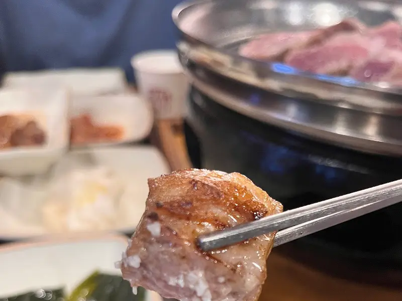 젓가락을 멈출 수 없는 맛