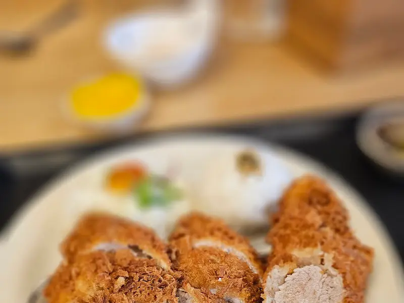 부드러운 안심 돈까스의 단면