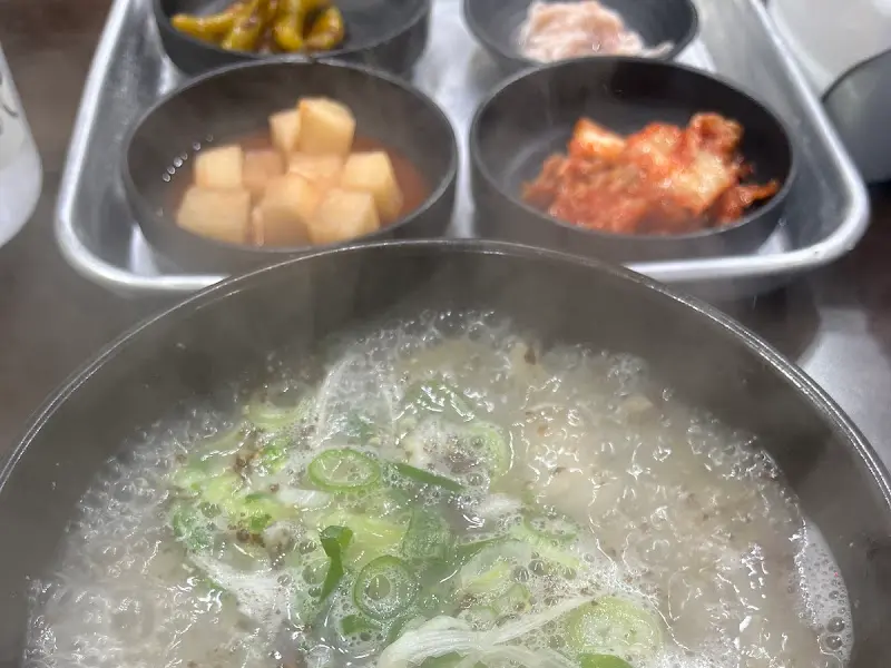 함평집 순대국 한 상 차림