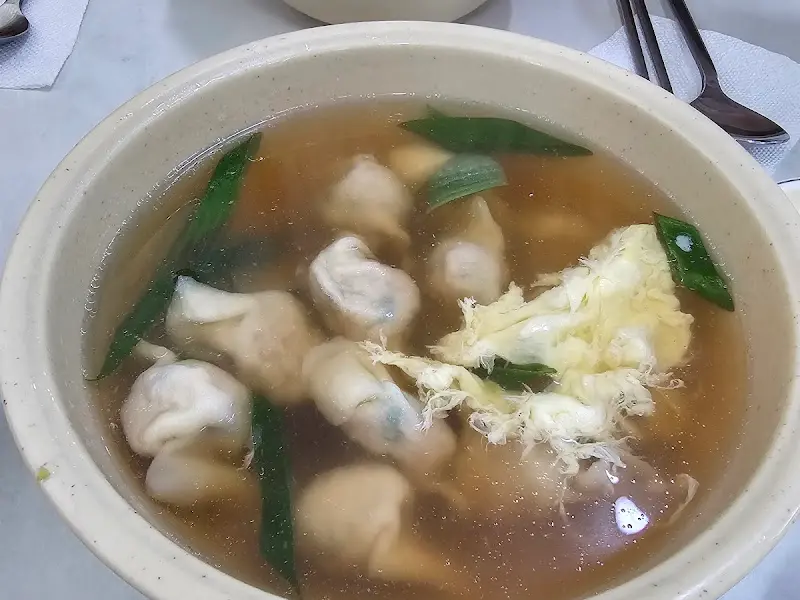 푸짐한 물만두 한 그릇