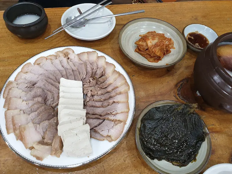 모두부와 묵은지