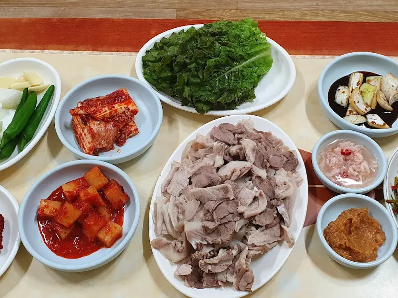 수육과 밑반찬