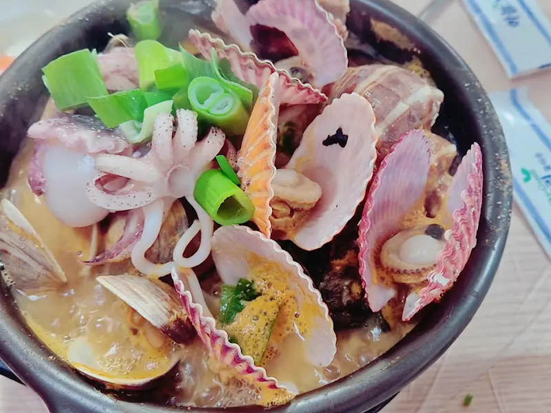 해물 뚝배기 비주얼