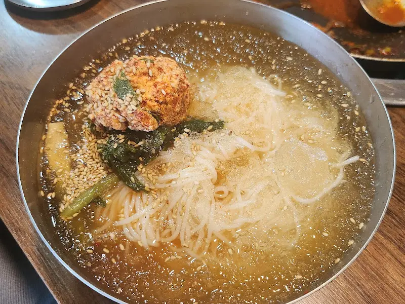 우보 이북식 냉소면