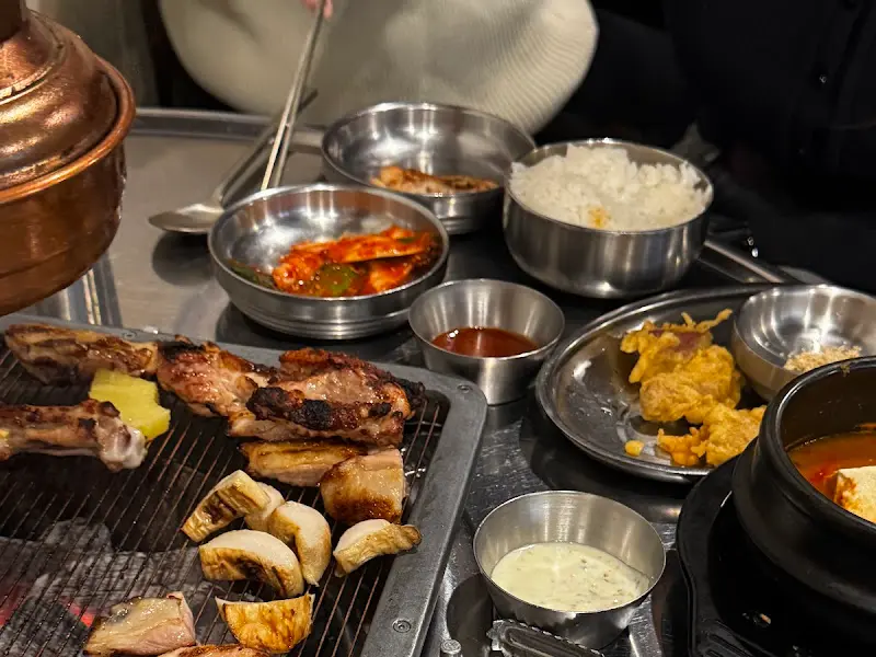 닭갈비와 밑반찬