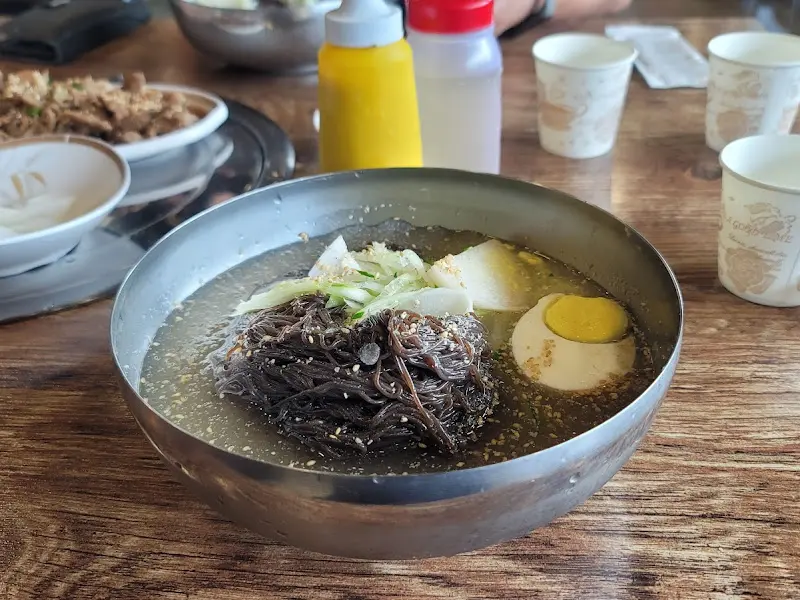 살얼음 동동 냉면