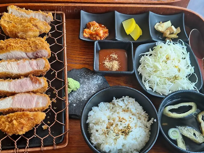 섬세한 카츠 돈까스 단면