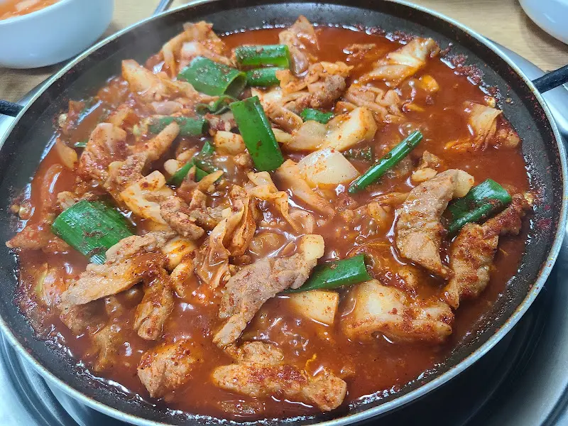 푸짐한 두루치기