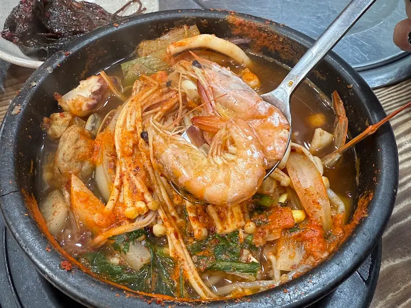 해물찌개의 클로즈업 샷