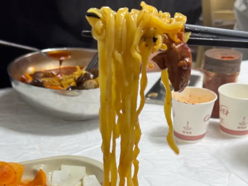 육짬뽕 면발