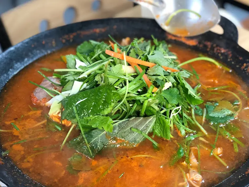 순대국밥에 다대기 풀기 전