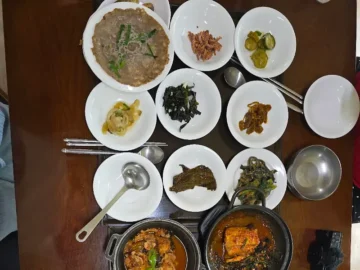 광교산 자락에서 맛보는 힐링 밥상, 용인 ‘산사랑’에서 즐기는 푸짐한 한정식 맛집 탐험기