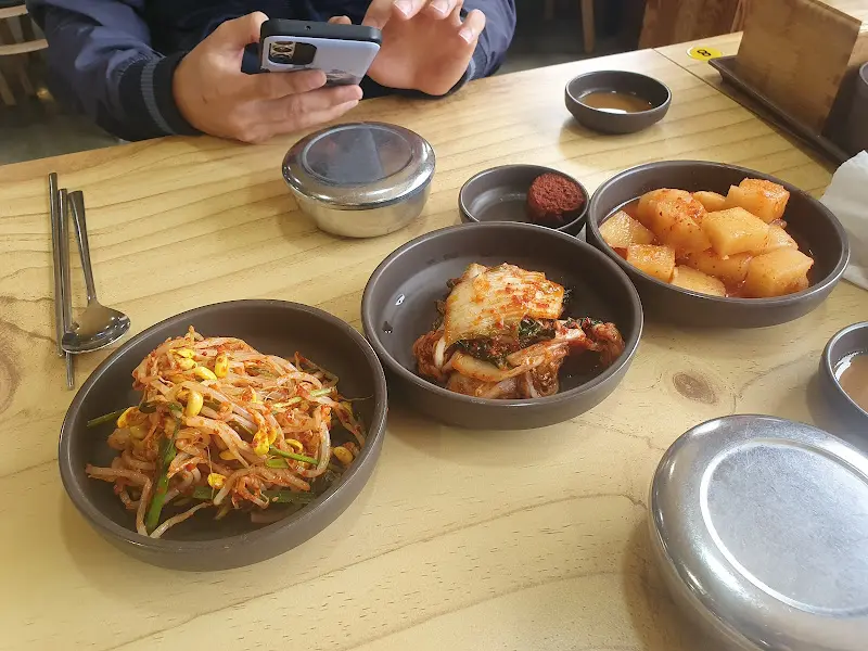 푸짐한 소머리국밥 한 상차림