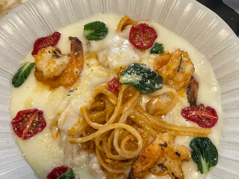 해산물이 듬뿍 들어간 파스타