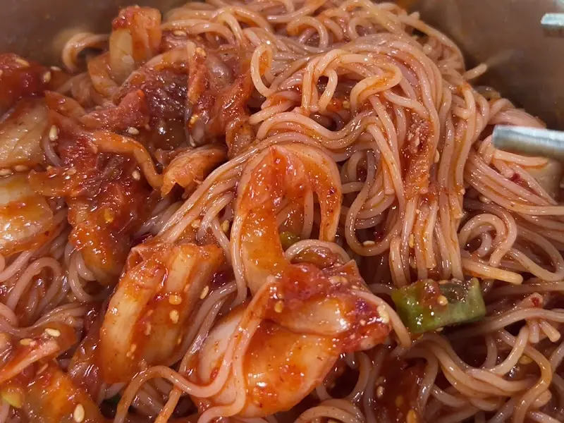 황소고집 김치말이국수 비주얼