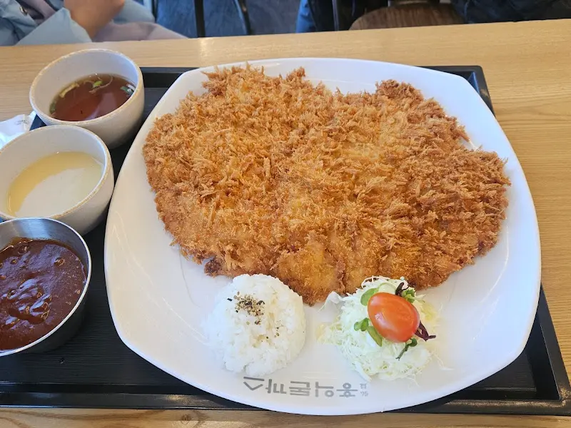 홍익돈까스 메뉴판