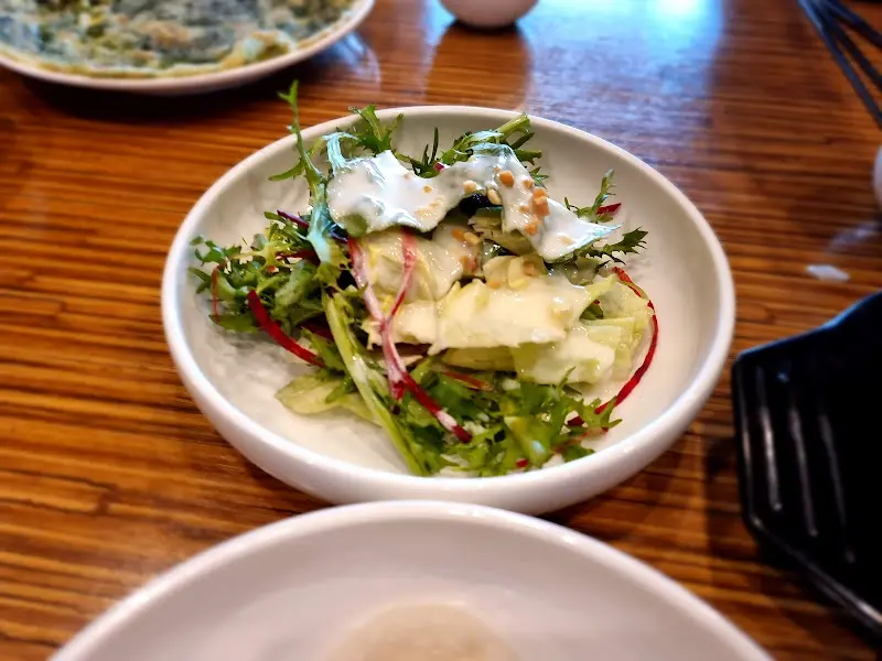 입맛을 돋우는 샐러드