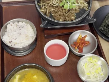 과학적으로 분석한 신매역 맛집, 카페동이 시지점에서 즐기는 한식의 향연