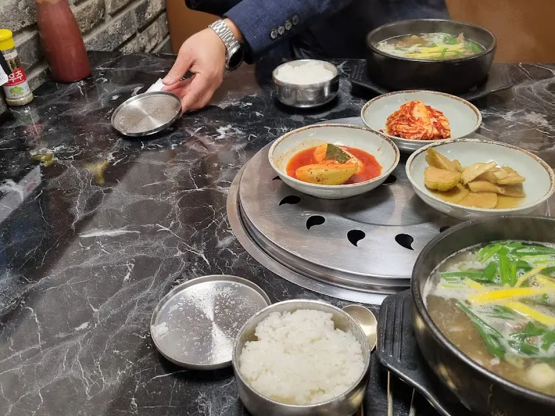 한우탕 테이블 세팅