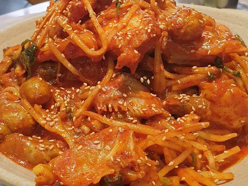 매콤한 양념이 일품인 아구찜