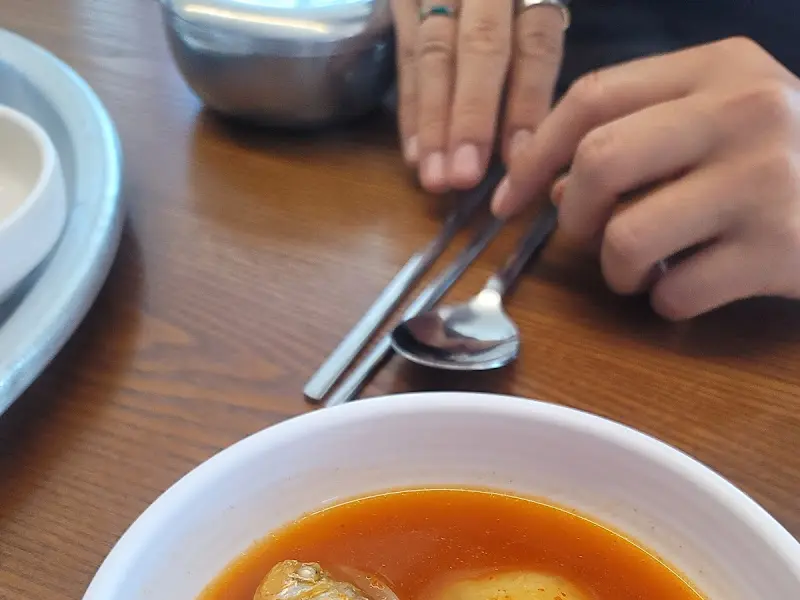 조기매운탕과 곁들여 먹는 밑반찬