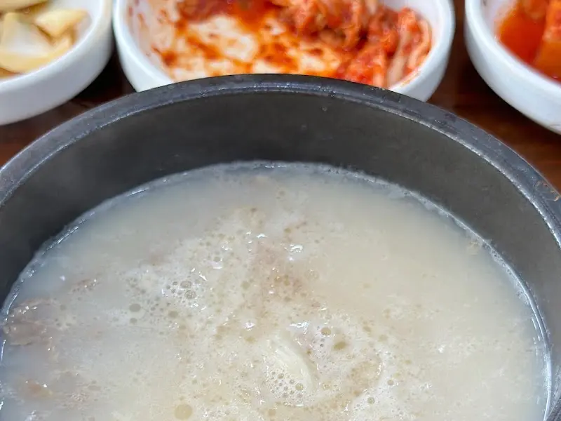 청담집 설렁탕 근접샷