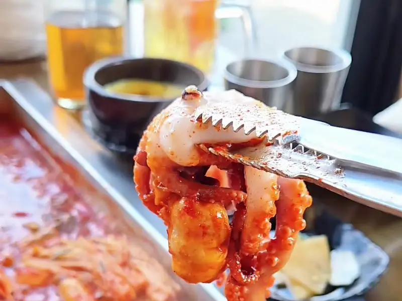 갈치조림 속 낙지