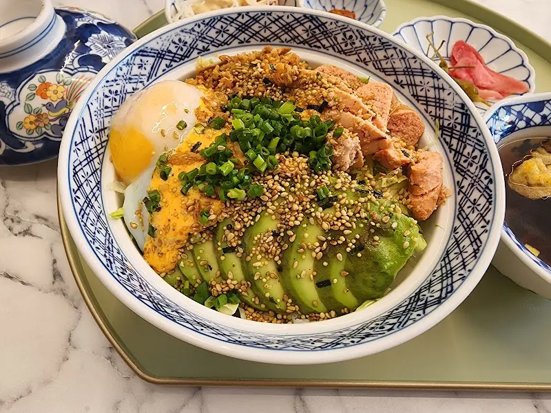 소보로 식당의 한 상 차림