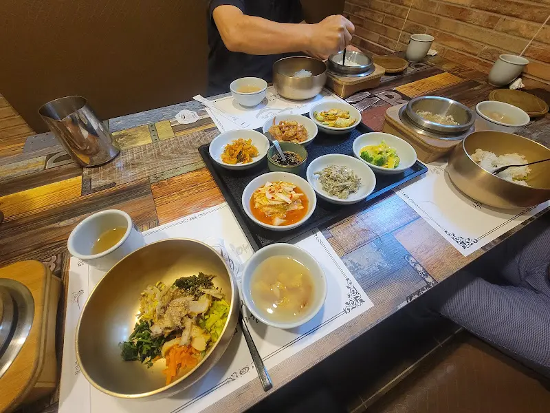 해삼비빔밥 정식 한 상 차림