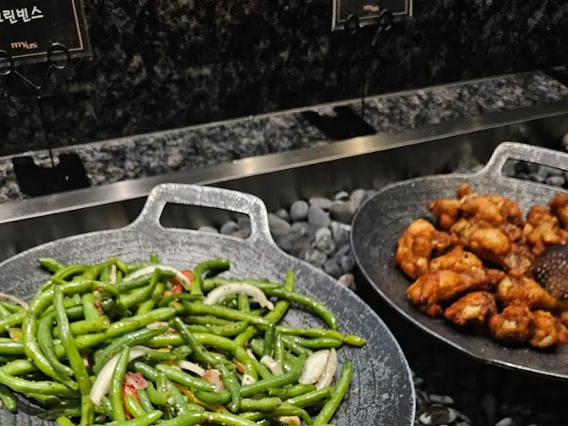 마이어스 뷔페의 음식