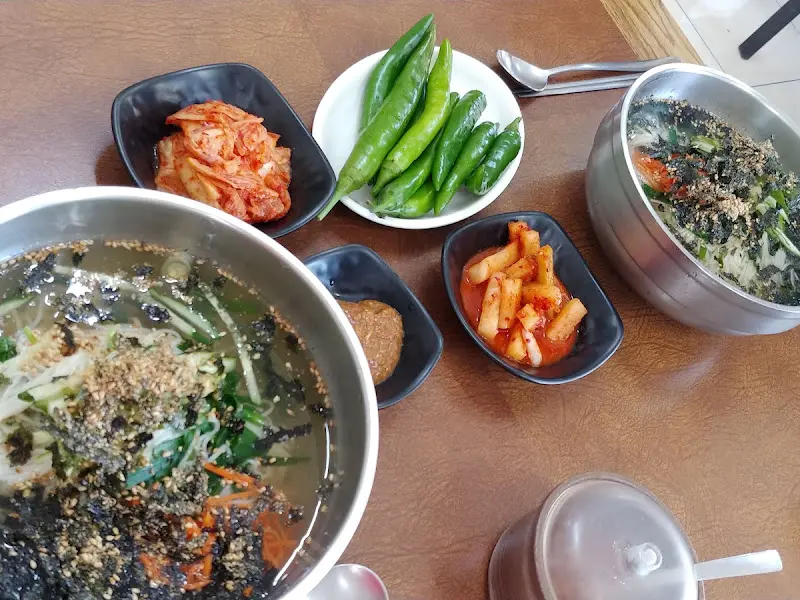 콩국수와 곁들여 먹는 반찬