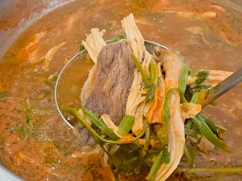 차돌미나리쌈 샤브칼국수