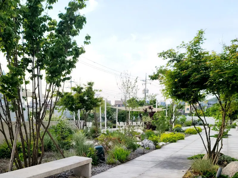 로즈모먼트 야외 정원