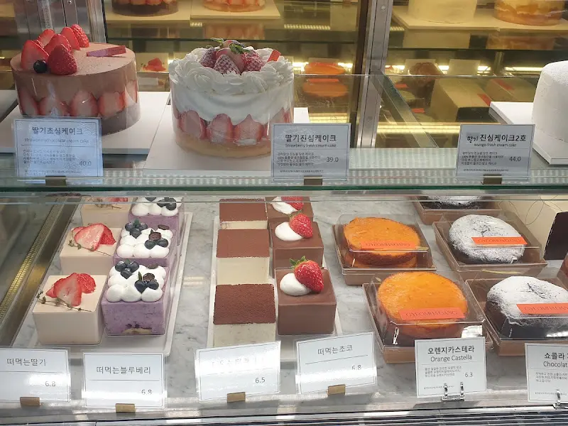 다양한 종류의 케이크