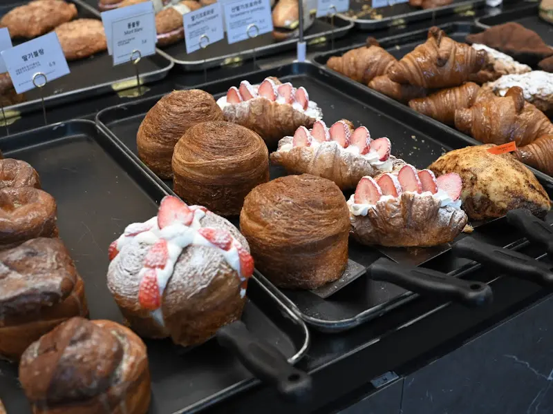 다양한 빵들의 근접샷