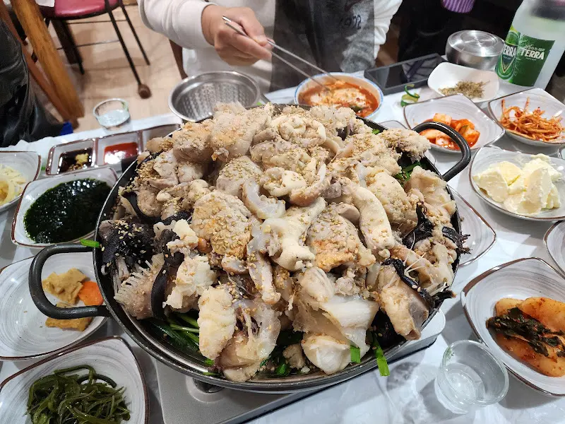 푸짐한 아귀수육 한 상차림