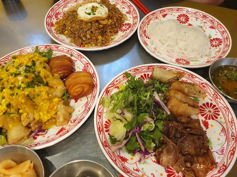 푸짐한 분짜 한 상 차림