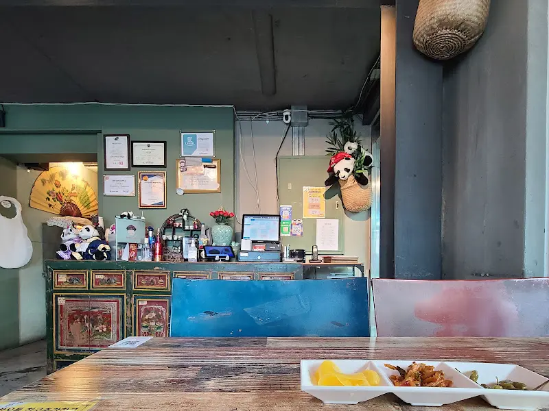 아늑하고 편안한 분위기의 내부