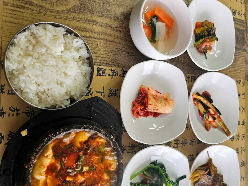 소박한 식당 내부