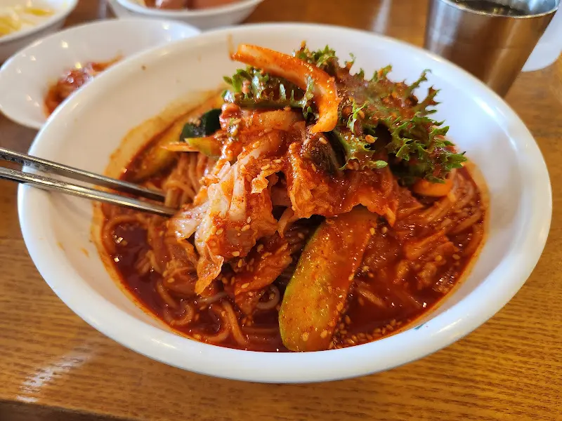 비빔국수 근접샷