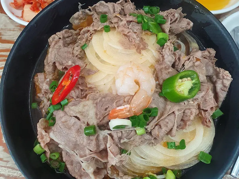 비프 쌀국수 근접샷