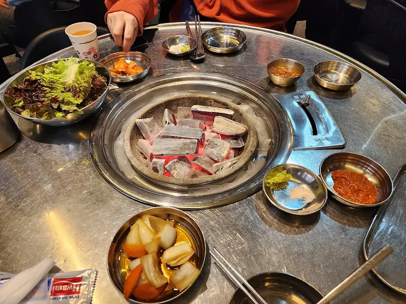 숯불과 기본 찬 세팅