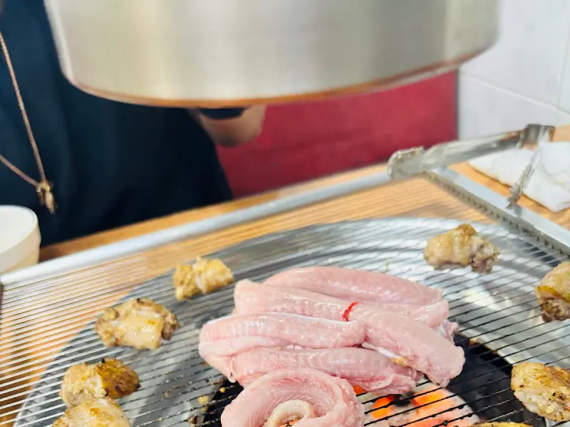 숯불 위에서 익어가는 꼼장어