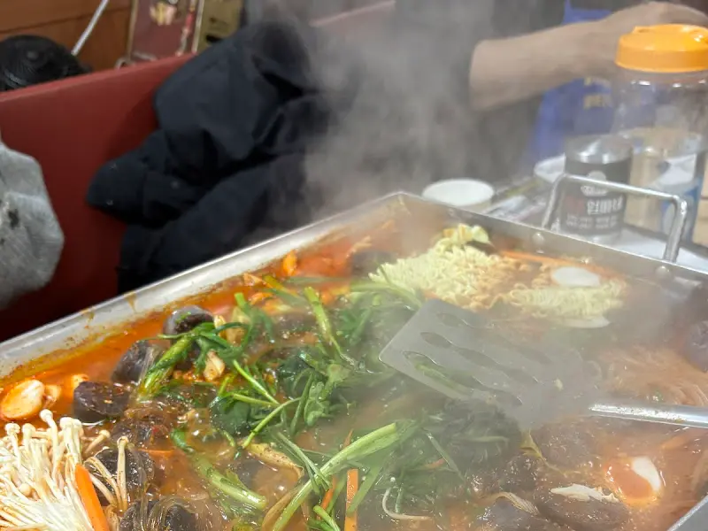 순대곱창볶음이 익어가는 모습