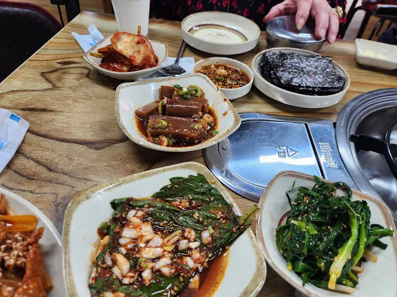 다양한 밑반찬들