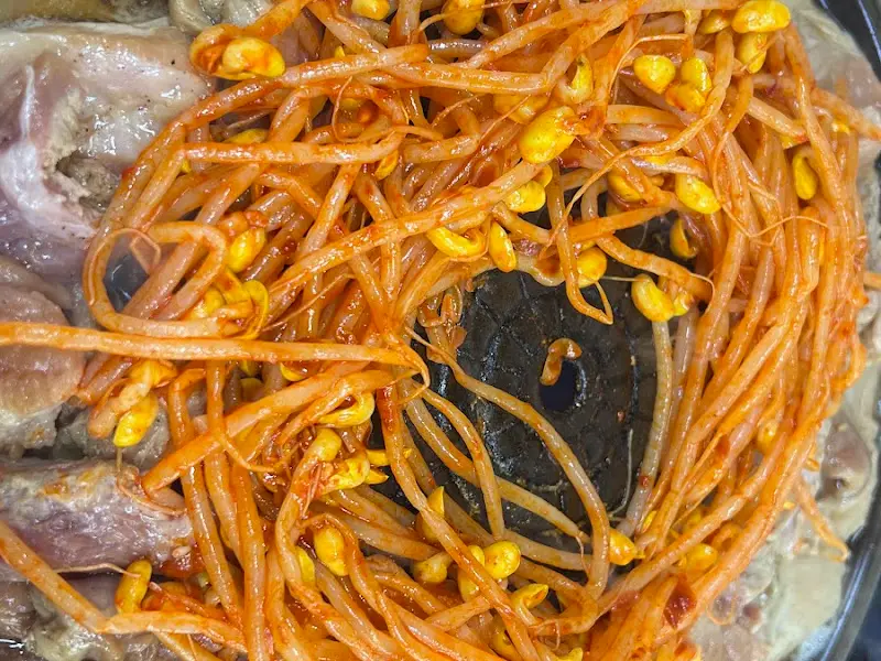 콩나물과 함께 익어가는 갈비